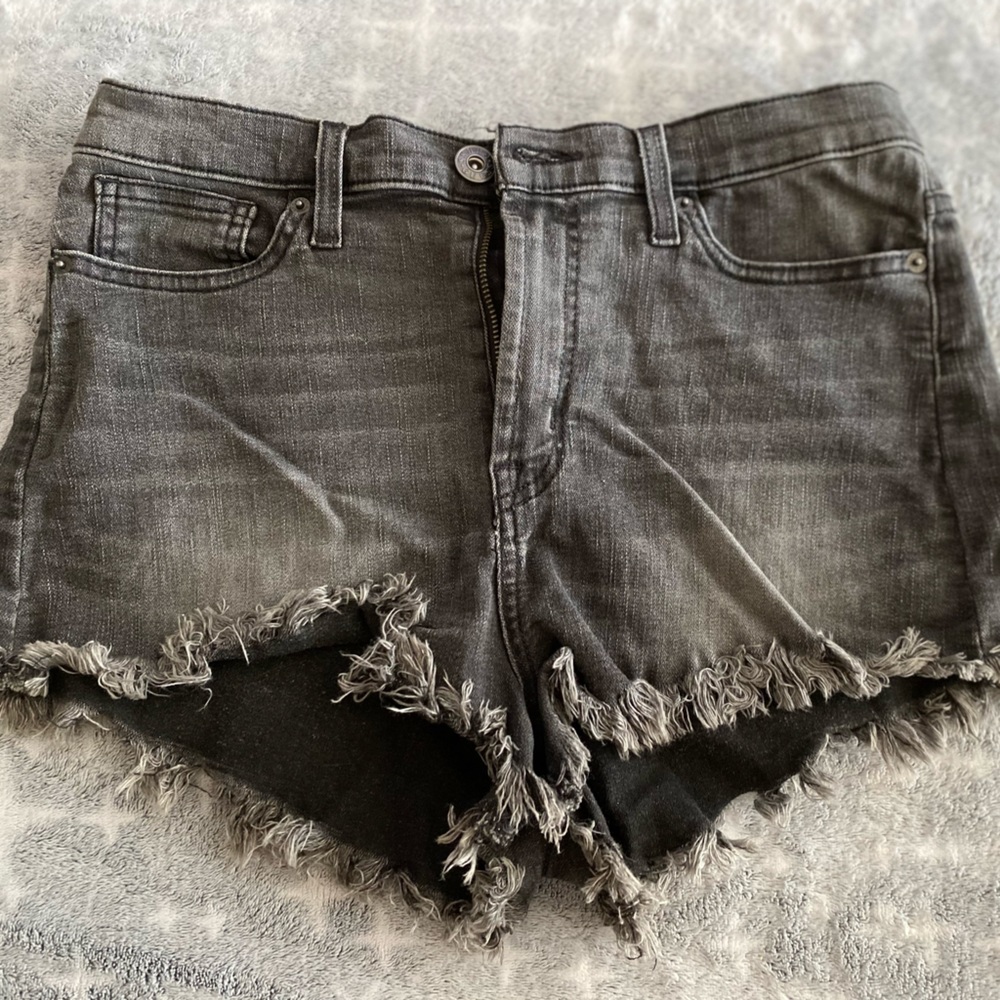 GUESS shorts - Size 30